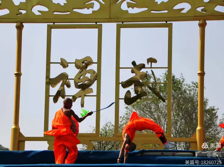 英雄豪杰在球场上的辉煌表现 英雄豪杰在球场上的辉煌表现